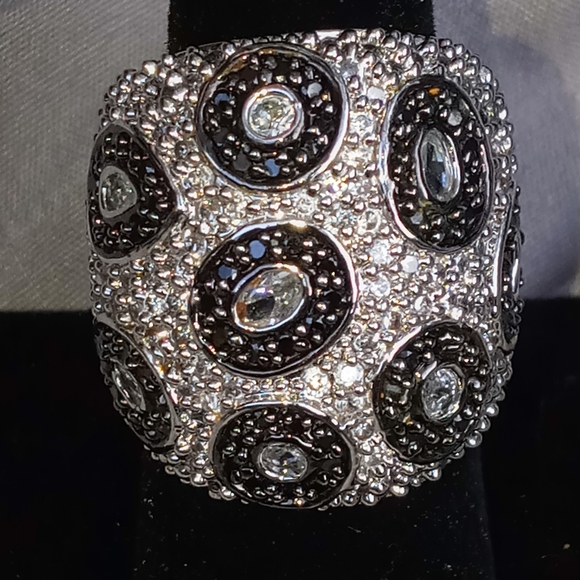 Modern ring - Picture 4 of 6